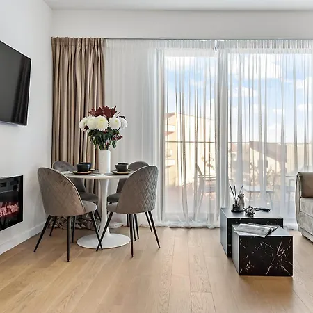One Luxury - Verdi Park Апартаменты Бухарест
