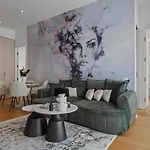 One Luxury - Verdi Park Apartman Bukarest