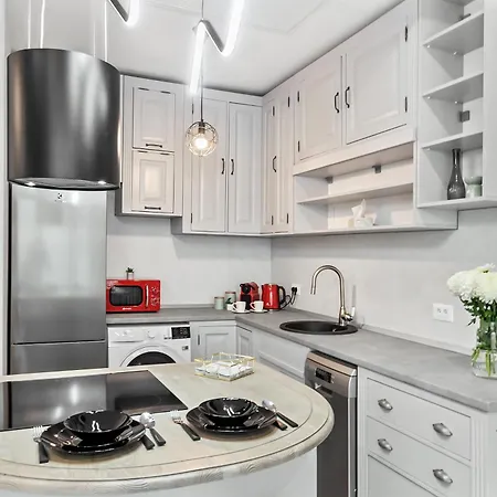 One Luxury - Verdi Park Apartment *