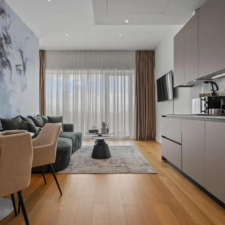 One Luxury Apartments - Verdi Park * Бухарест